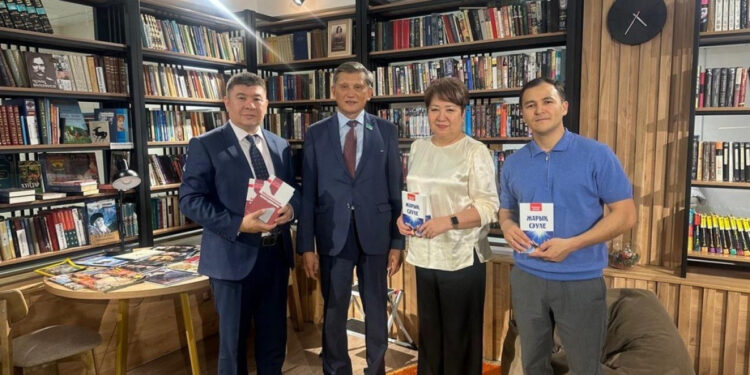 Сенат депутаты Нұртөре Жүсіп «Оқжетпес» емдеу-сауықтыру кешенінің қызметімен танысты