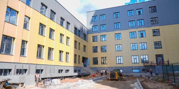 Астанада 30-дан астам мектеп салынып жатыр