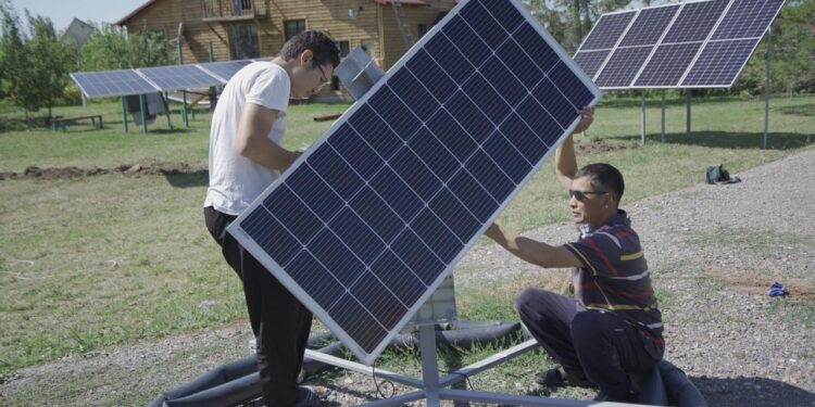 Тараздық оқушы қалқымалы электр стансасын жасап шығарды