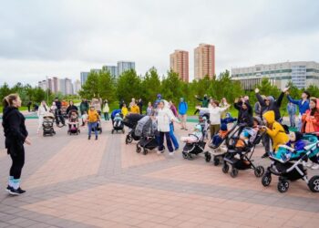 Елордада бала күтімімен отырған аналар арасында Арбалар шеруі өтті