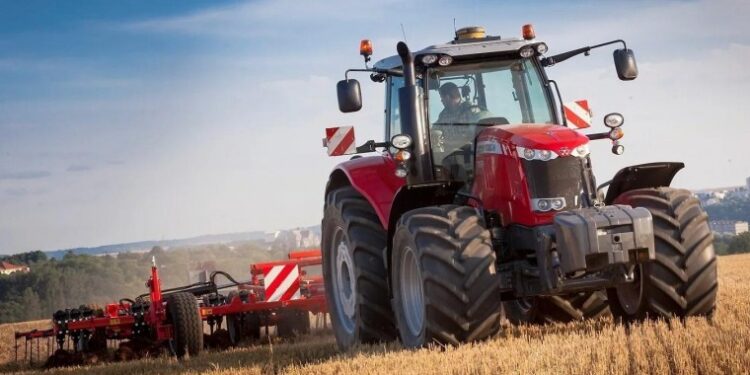 ШАРУАЛАРҒА ЖАҢА ТЕХНИКА АЛУҒА МҮМКІНДІК БЕРІЛДІ