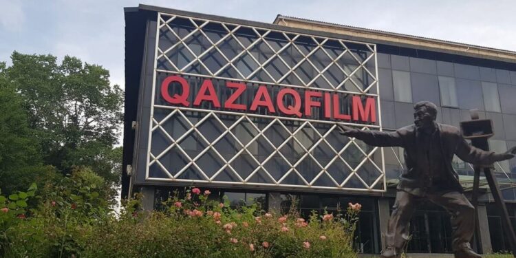 «Қазақфильмнен» кетті: министрлік мәлімдеме жасады