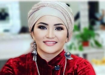 «Еркек атаулыны жерге тығудың қажеті жоқ»: Айгүл Елшібаева әйелдерге кеңес берді