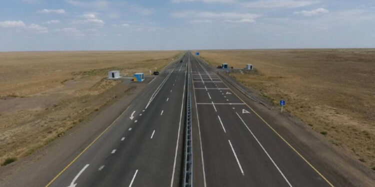 Қазақстанның үш облысын байланыстыратын жол ашылды