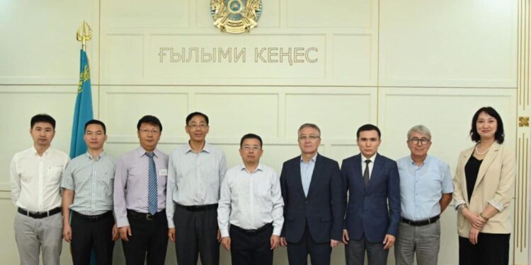 ZHUBANOV UNIVERSITY ҒАЛЫМДАРЫ ҚЫТАЙЛЫҚ ҒАЛЫМДАРМЕН БІРГЕ ОТҚА ТӨЗІМДІ ПОЛИМЕРЛЕРДІ ӘЗІРЛЕУДЕ