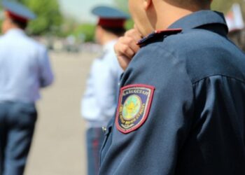 Әйнекті ұрып, ұрлық жасады: Астанада кезекті вандалдар табылып, жазаланды