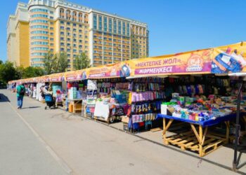 Елордада «Мектепке жол» республикалық жәрмеңкесі басталды