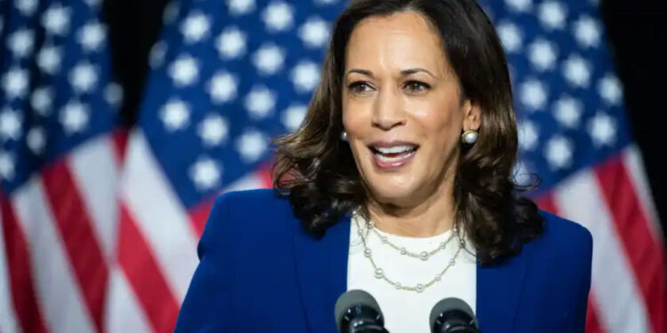 Камала Харрис ресми түрде АҚШ президенттігіне кандидат болды