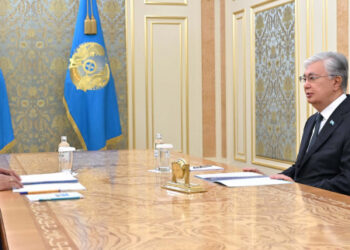 Мемлекет басшысы Жамбыл облысының әкімі Ербол Қарашөкеевті қабылдады