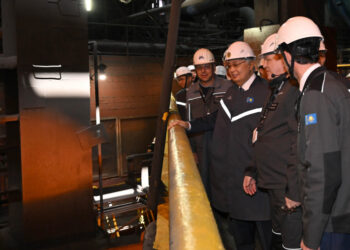 Мемлекет басшысы Qarmet металлургиялық комбинатына барды