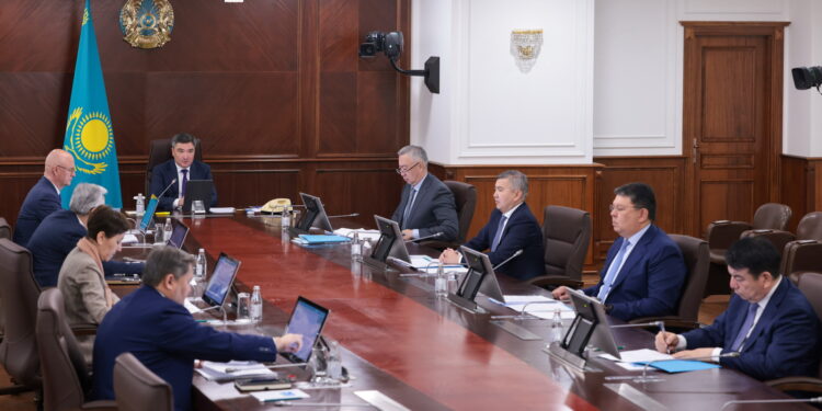 Олжас Бектенов білім беру нысандарының жаңа оқу жылына толық әзірлігін қамтамасыз етуді тапсырды