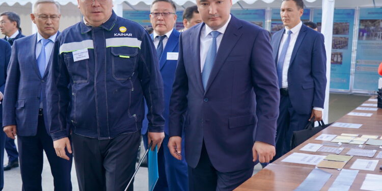 Олжас Бектенов Жетісу облысының ауыл шаруашылығы саласы мен өнеркәсіптік әлеуетінің дамуын тексерді