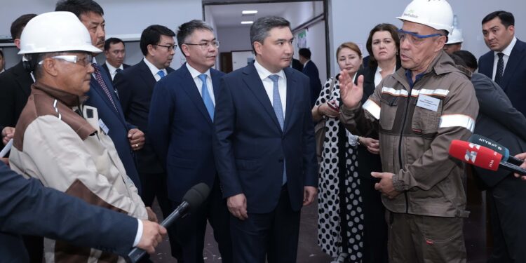 Олжас Бектенов Атырау облысының тұрғындарын жұмыспен қамту шараларымен танысты