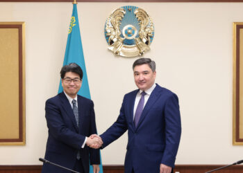 Олжас Бектенов жапондық JBIC банкінің төрағасы Хаящи Нобумицумен инвестициялық ынтымақтастықты кеңейту перспективаларын талқылады