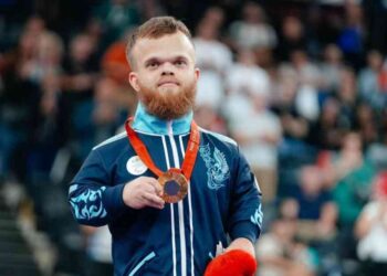 Президент Паралимпиада ойындарының екі дүркін чемпионы Давид Дегтяревті құттықтады