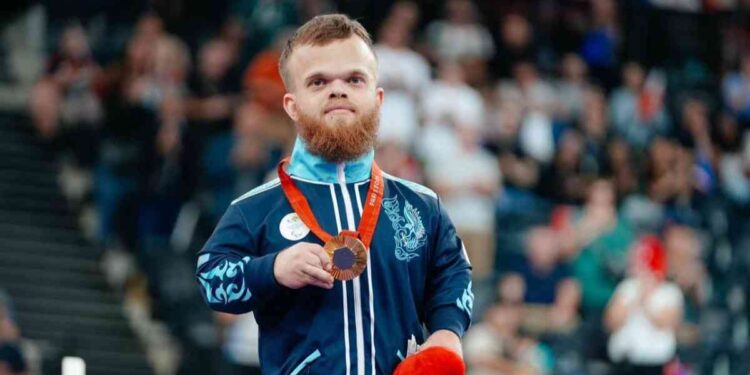 Президент Паралимпиада ойындарының екі дүркін чемпионы Давид Дегтяревті құттықтады