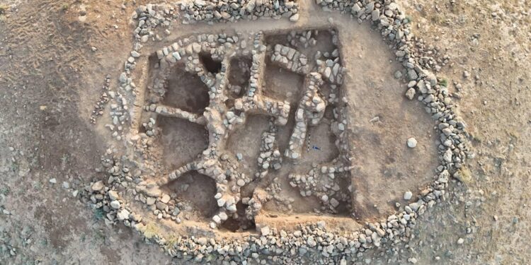 Түркістан облысынан қаңлы мәдениетіне тиесілі жәдігерлер табылды