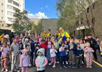 Астанада жаңа аулалар абаттандырылды