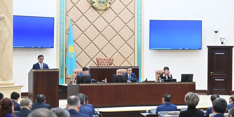 Сенаторлар елдің транзиттік әлеуетін нығайтуға арналған заңды мақұлдады