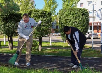 Қарулы күштердің әскери қызметшілері жалпы қалалық сенбілікке белсенді қатысты