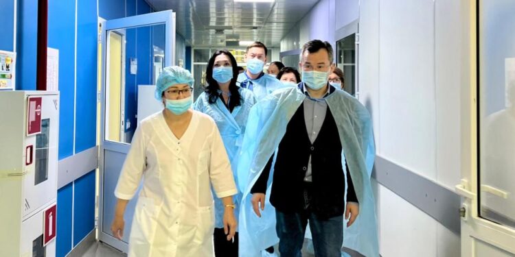 МАҢҒЫСТАУДАҒЫ ИНФЕКЦИЯЛЫҚ ЖАҒДАЙ ТҰРАҚТАЛЫП КЕЛЕДІ: 17 БАЛА АУРУХАНАДАН ШЫҒАРЫЛДЫ