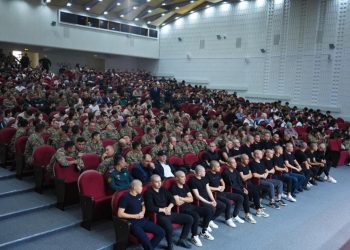 Астанада әскерге шақырылғандар борышын өтуге салтанатты түрде аттанды