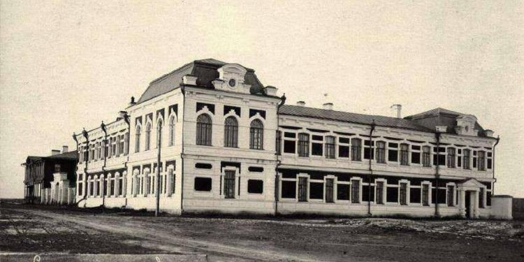 Алғашқы мұғалімдер семинариясы: М.Әуезов атындағы педагогикалық колледжге 120 жыл