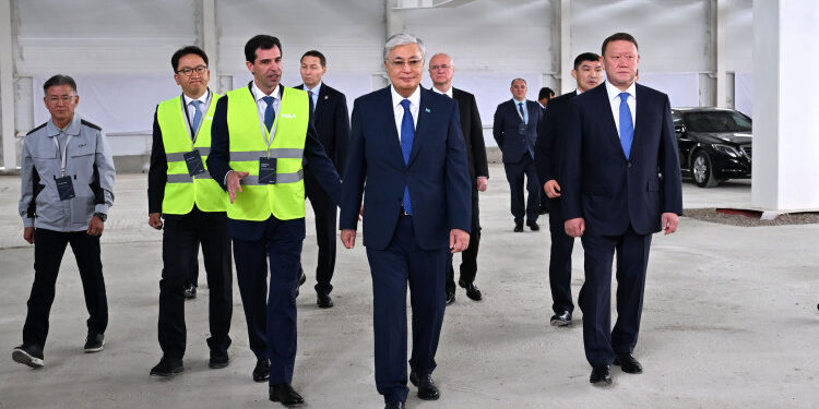 Президент KIA автомобиль зауытының құрылысымен танысты