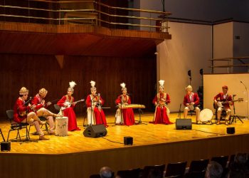 Ұлттық өнеріміздің жауһарлары мен өз репертуарындағы танымал шығармаларын ұсынды