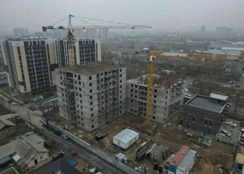 Алматыда тозығы жеткен 34 көпқабатты үй бұзылды 