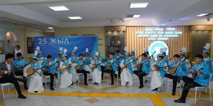 Елордада ашылған тұңғыш қазақ мектебіне 25 жыл толды