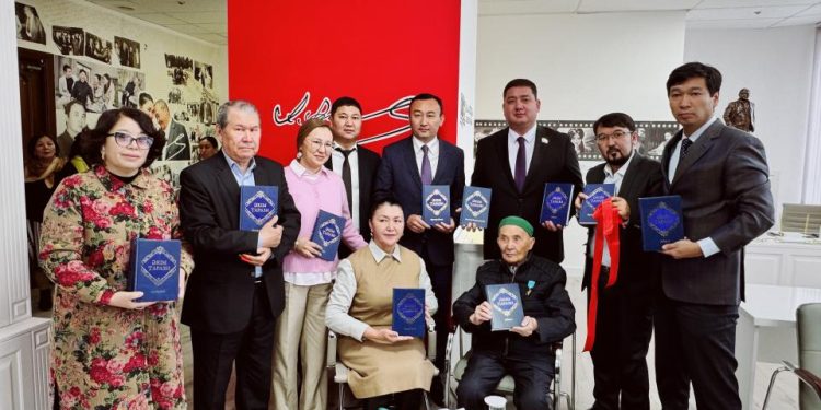 Ұлттық академиялық кітапханада Әкім Таразидің академиялық залы ашылды