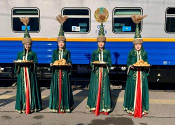 Jibek Joly туры қандай көрікті жерлерге барады?