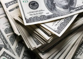 Доллар бағамы 500 теңгеден асты: Ұлттық банк жаңа талап енгізеді