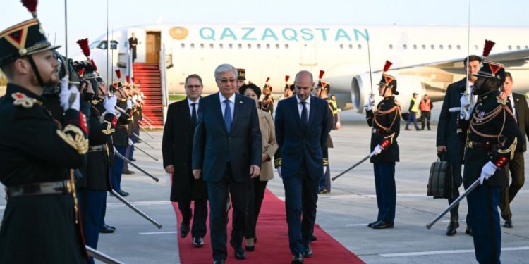 Қасым-Жомарт Тоқаев Франция Республикасына мемлекеттік сапармен барды