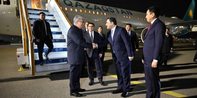 Мемлекет басшысы жұмыс сапарымен Бакуге барды