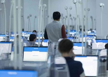 Қатысушылар тестілеу өткізілетін орынды, күнді және уақытты өздері таңдайды