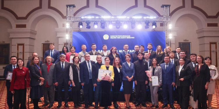 Бүгінгі марапаттарыңыз – үлкен жауапкершілік