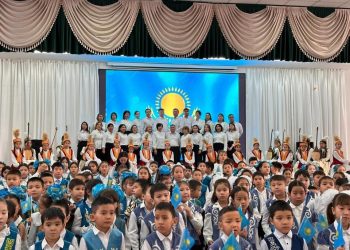 Әр мерекеде ұлттық әндерді шырқап келеді