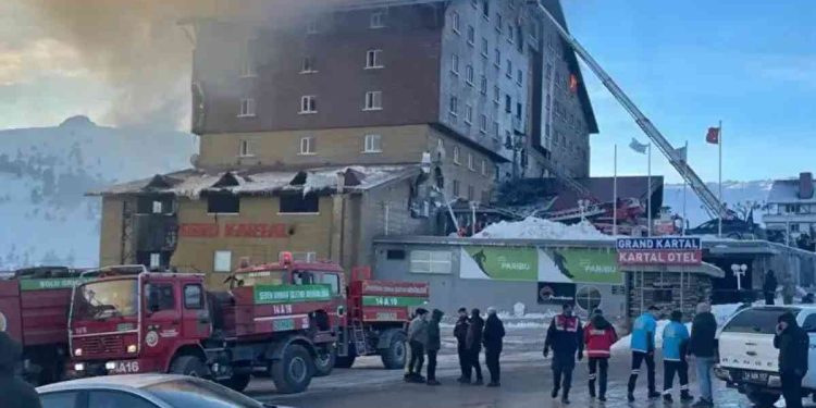 Түркиядағы қонақүйде болған өрттен қаза тапқандар саны 79 адамға жетті