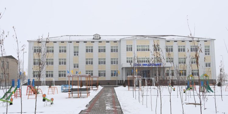 АЙМАҚ БАСШЫСЫ МЕКТЕП ЖАНЫНДАҒЫ ҚОСЫМША ОҚУ ҒИМАРАТЫН КӨРДІ