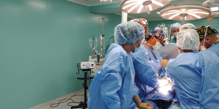 Жүректі трансплантациялау-күрделі операциялардың бірі