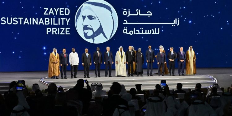 Мемлекет басшысы «Абу Дабидің орнықты даму апталығының» ашылу салтанатына келді