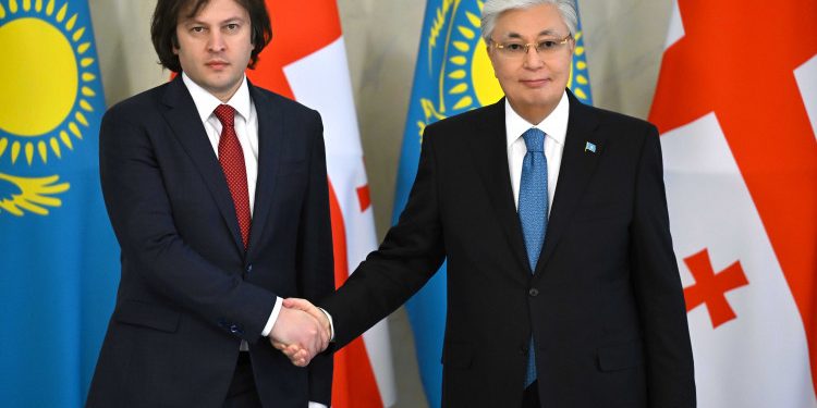 Мемлекет басшысы Грузия Премьер-министрі Ираклий Кобахидземен келіссөз жүргізді