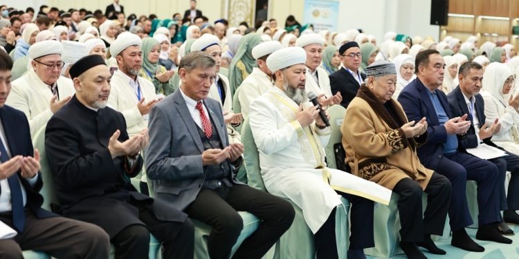 Өркендеген қоғамның негізі – үлкенге құрмет, болашақ ұрпаққа қамқорлық және отбасылық қатынастағы үйлесім болып табылады