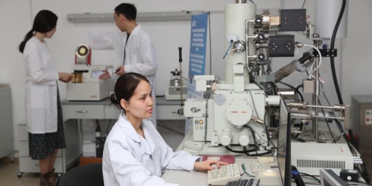 Ғалымдар атмосфераға зиянды шығарындыларды азайтатын сүзгілер жасайды