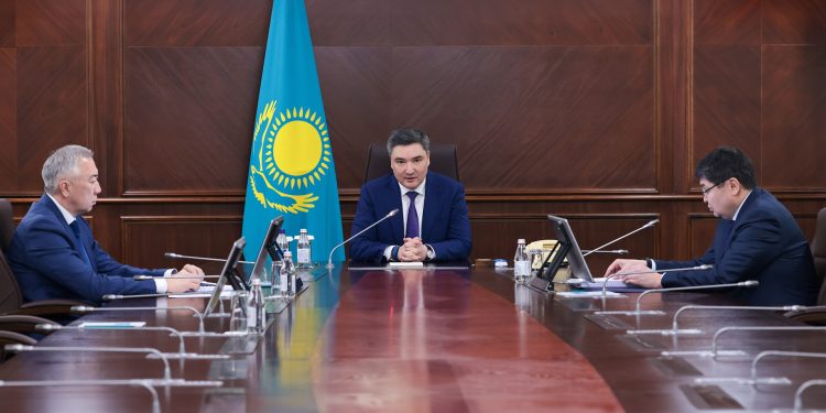 Премьер-министр кәсіпкерлерді екі апта ішінде салық сомасын әділетті түрде төлеуге шақырды