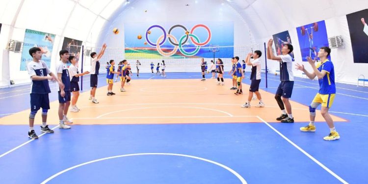 Заманауи үлгідегі спорт кешендерінің іргетасы қаланып, спортсүйер қауымның игілігіне табысталуда