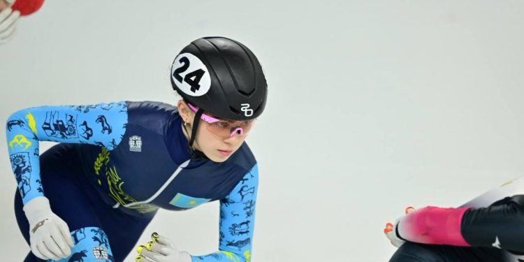 3000 метрлік эстафетада күміс медаль жеңіп алды