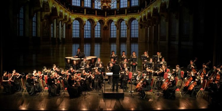 «Есімдер» бірегей жобасы аясында ұмытылмас симфониялық және аспаптық өнер кешін сыйлады